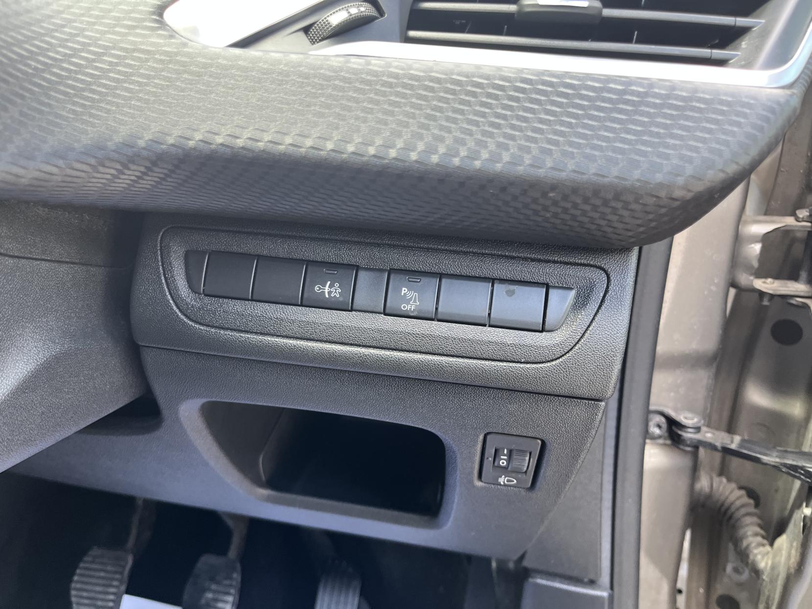 2016 00 PEUGEOT 2008