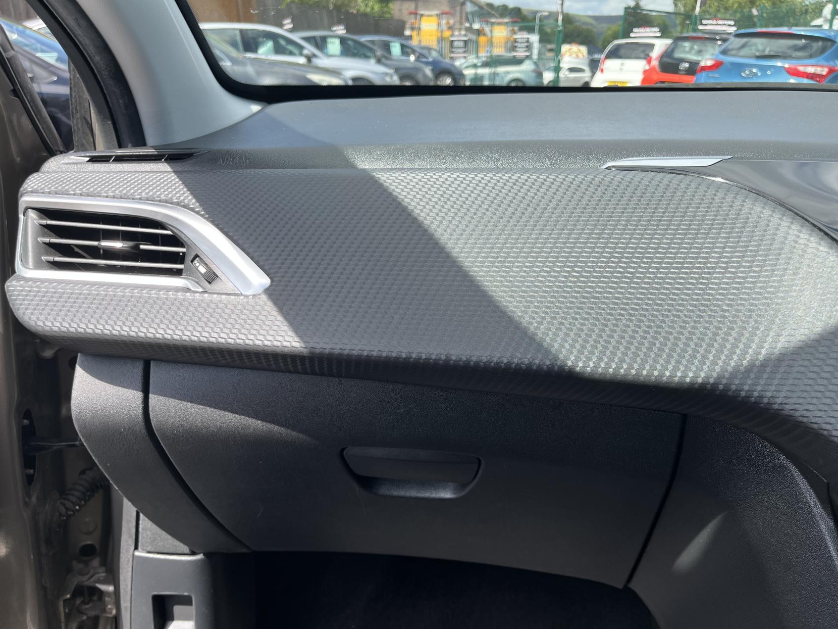 2016 00 PEUGEOT 2008