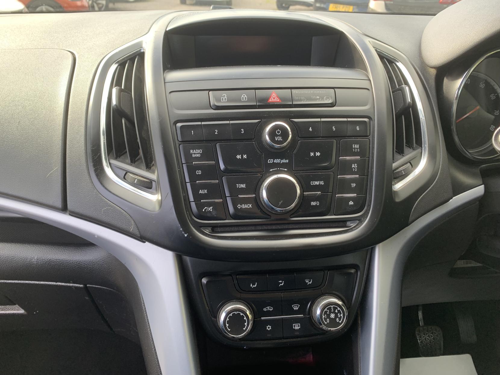 Vauxhall Zafira Tourer 1.4i Turbo Design MPV 5dr Petrol Manual Euro 6 (140 ps)