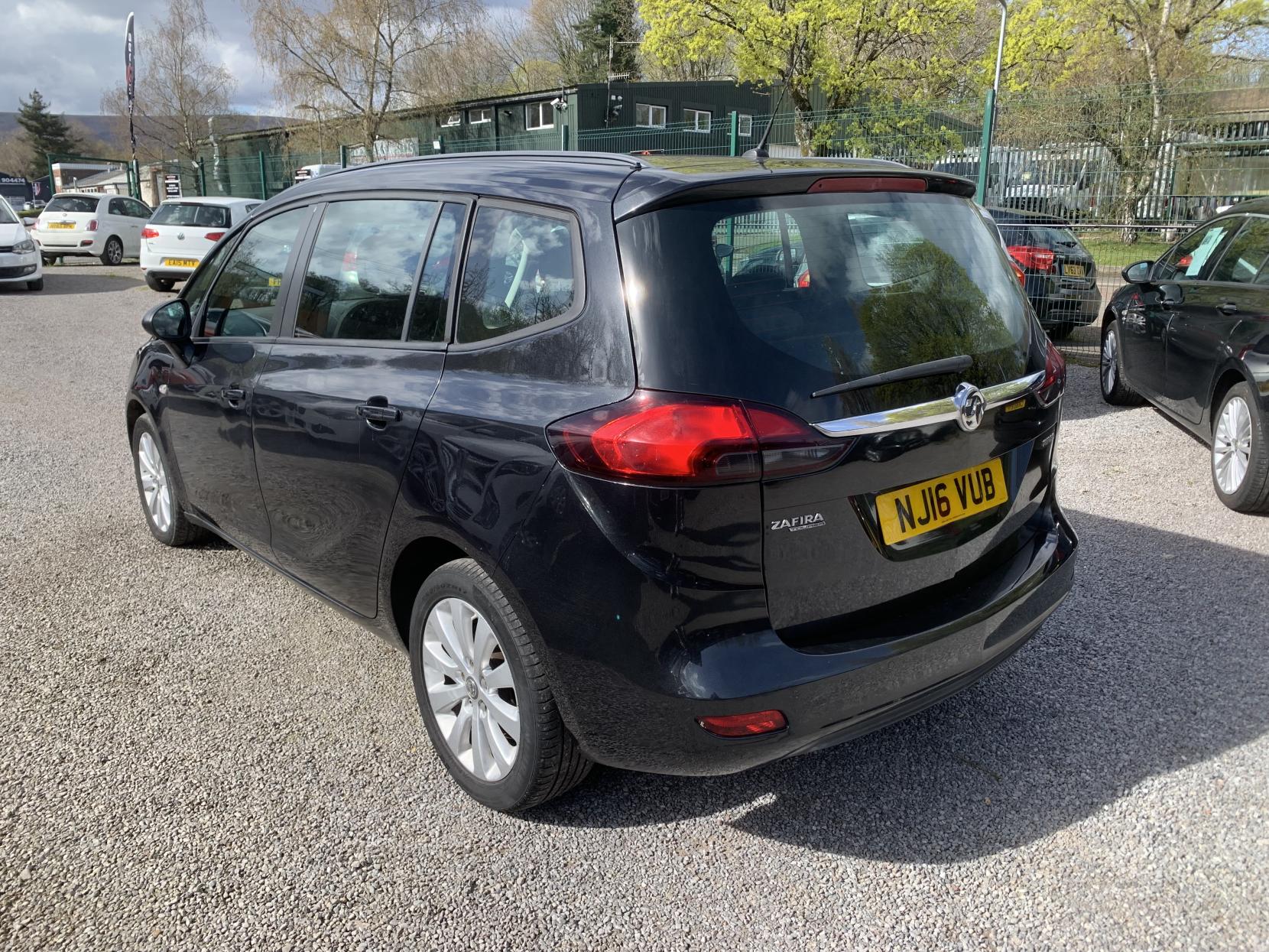 Vauxhall Zafira Tourer 1.4i Turbo Design MPV 5dr Petrol Manual Euro 6 (140 ps)