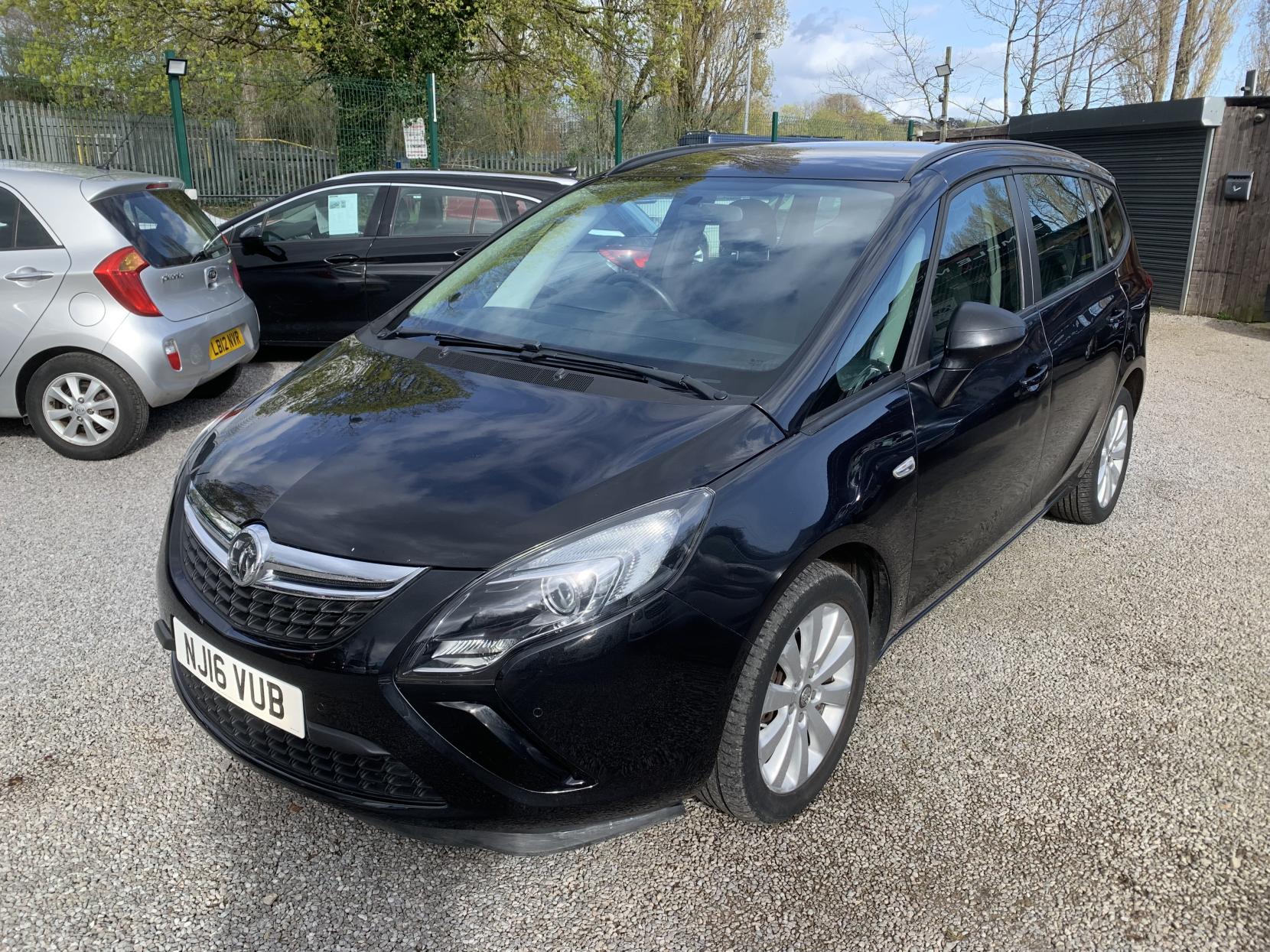 Vauxhall Zafira Tourer 1.4i Turbo Design MPV 5dr Petrol Manual Euro 6 (140 ps)