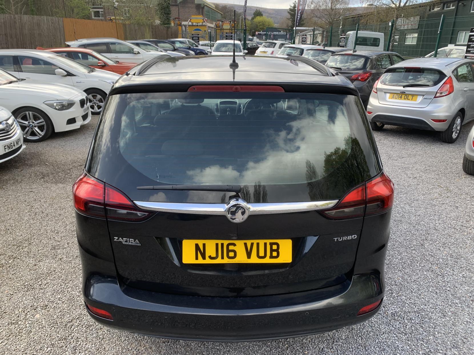 Vauxhall Zafira Tourer 1.4i Turbo Design MPV 5dr Petrol Manual Euro 6 (140 ps)