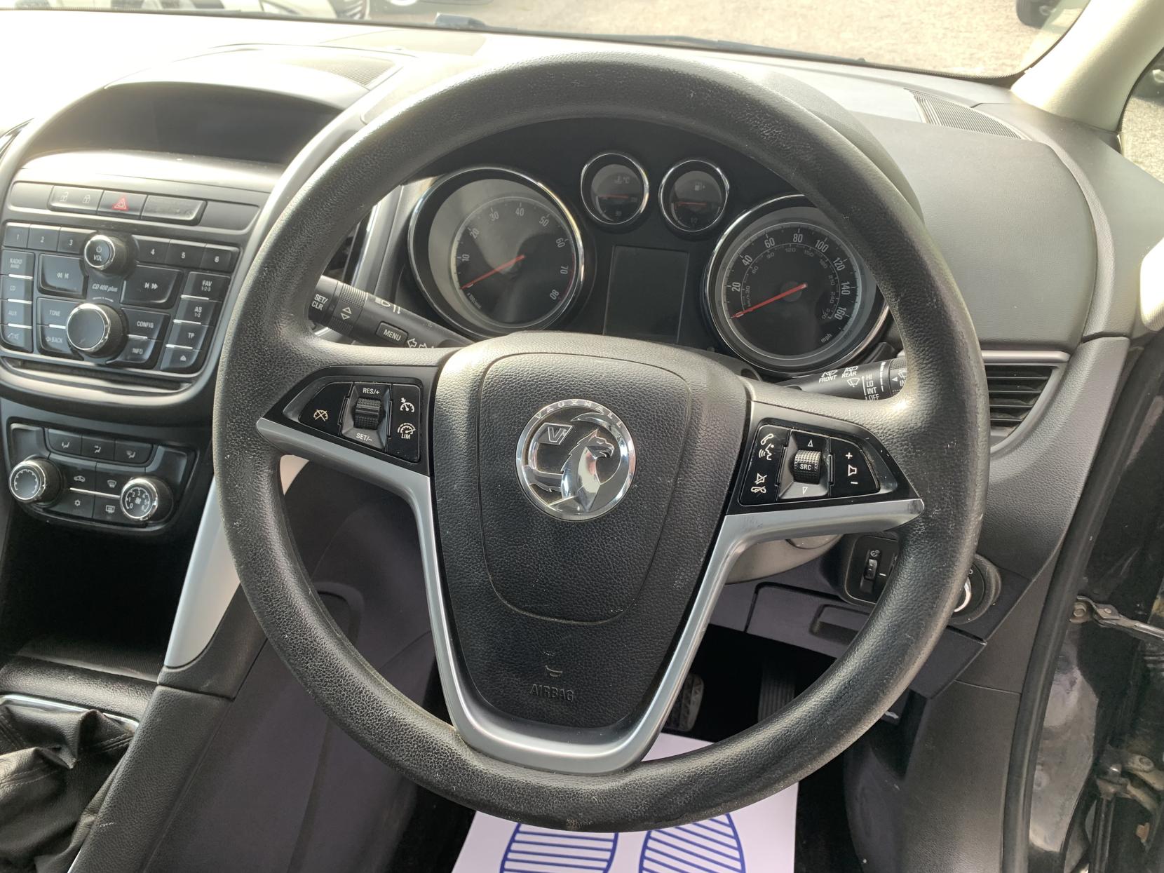 Vauxhall Zafira Tourer 1.4i Turbo Design MPV 5dr Petrol Manual Euro 6 (140 ps)