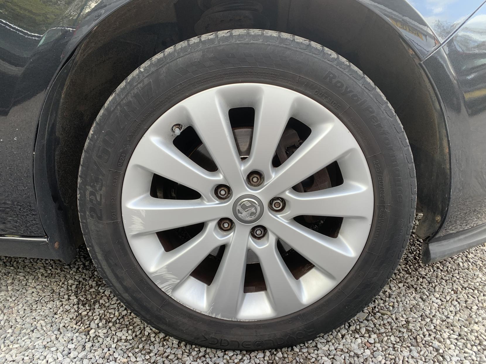 Vauxhall Zafira Tourer 1.4i Turbo Design MPV 5dr Petrol Manual Euro 6 (140 ps)