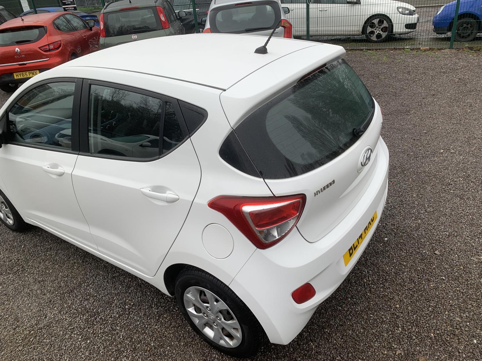 Hyundai i10 1.0 SE Hatchback 5dr Petrol Manual Euro 5 (66 ps)