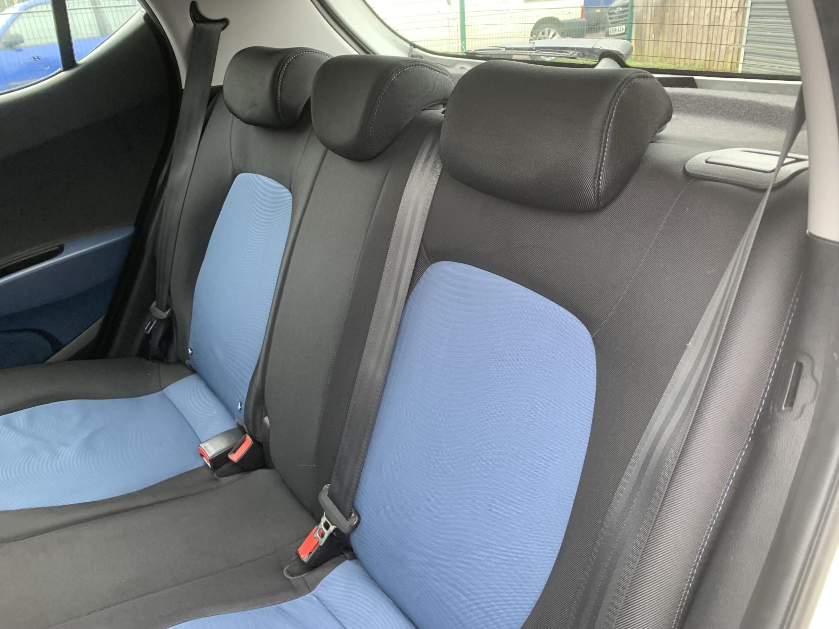 Hyundai i10 1.0 SE Hatchback 5dr Petrol Manual Euro 5 (66 ps)