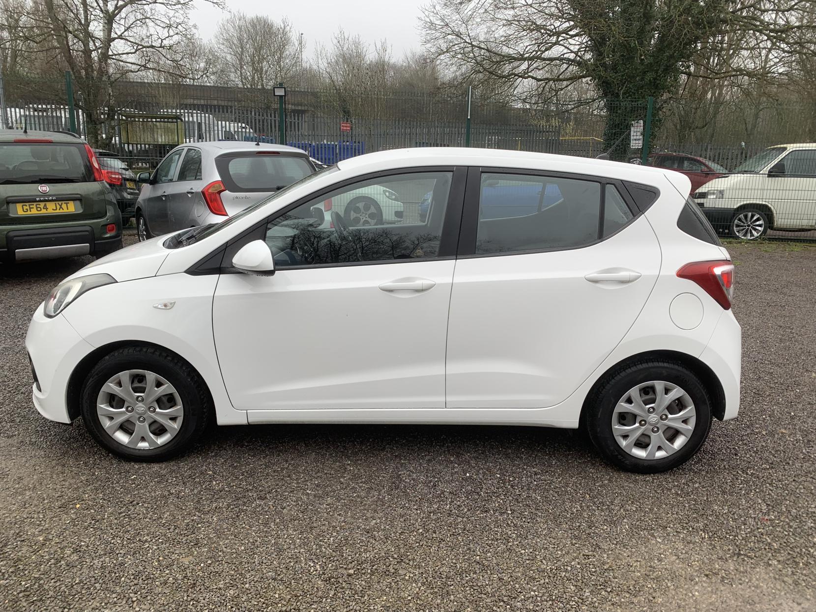 Hyundai i10 1.0 SE Hatchback 5dr Petrol Manual Euro 5 (66 ps)