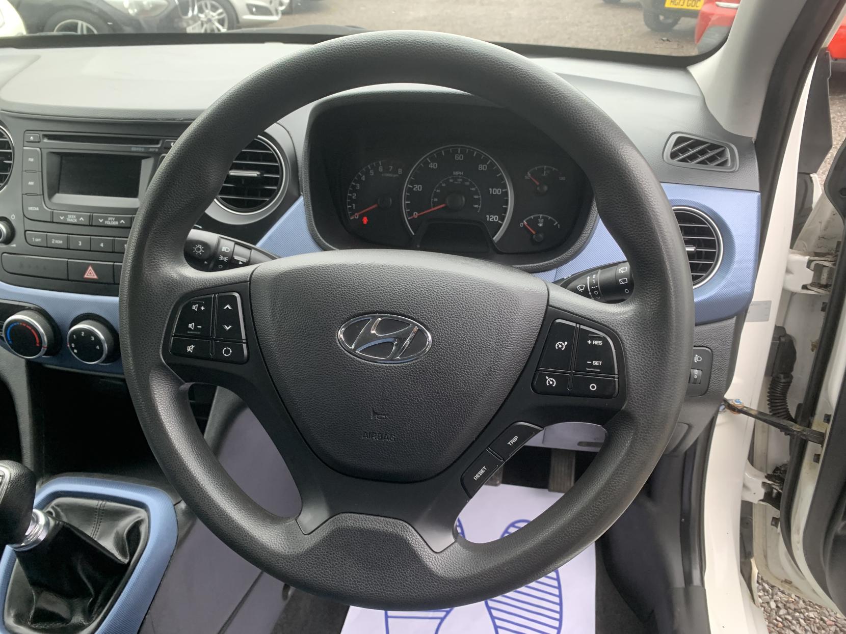 Hyundai i10 1.0 SE Hatchback 5dr Petrol Manual Euro 5 (66 ps)