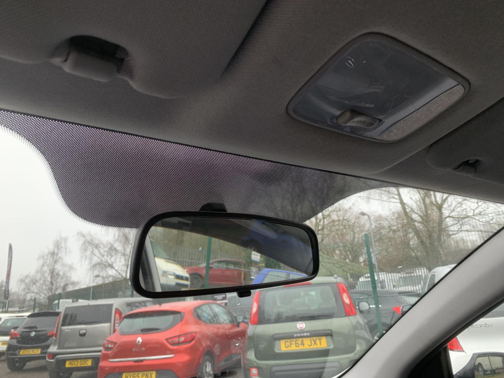 Hyundai i10 1.0 SE Hatchback 5dr Petrol Manual Euro 5 (66 ps)