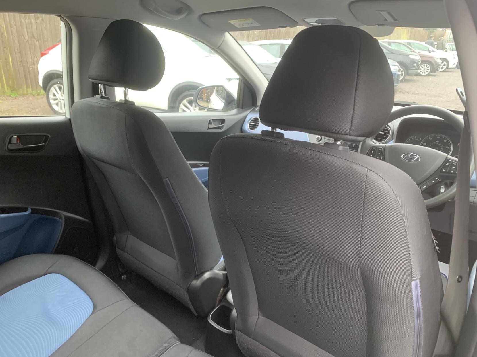 Hyundai i10 1.0 SE Hatchback 5dr Petrol Manual Euro 5 (66 ps)