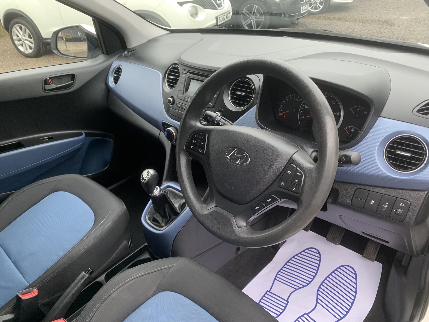 Hyundai i10 1.0 SE Hatchback 5dr Petrol Manual Euro 5 (66 ps)