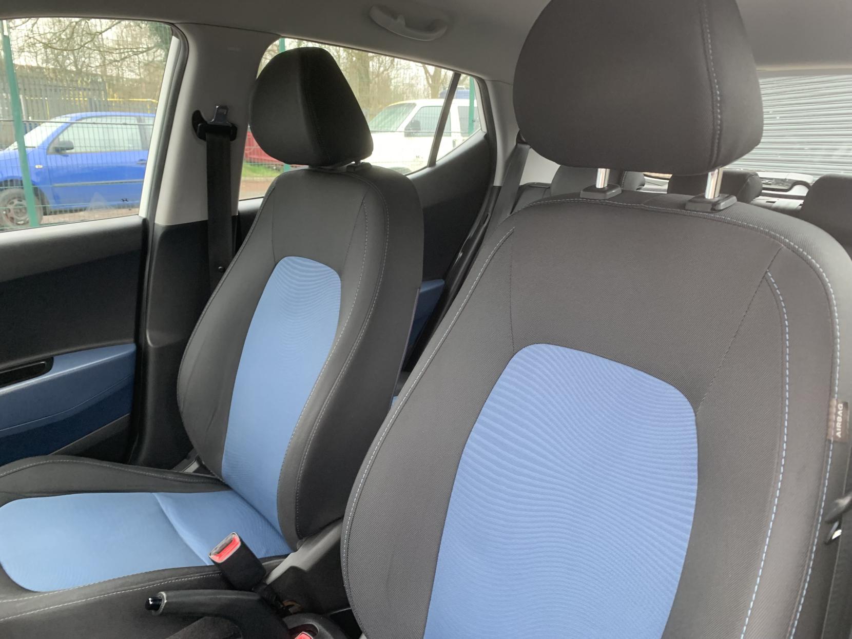 Hyundai i10 1.0 SE Hatchback 5dr Petrol Manual Euro 5 (66 ps)