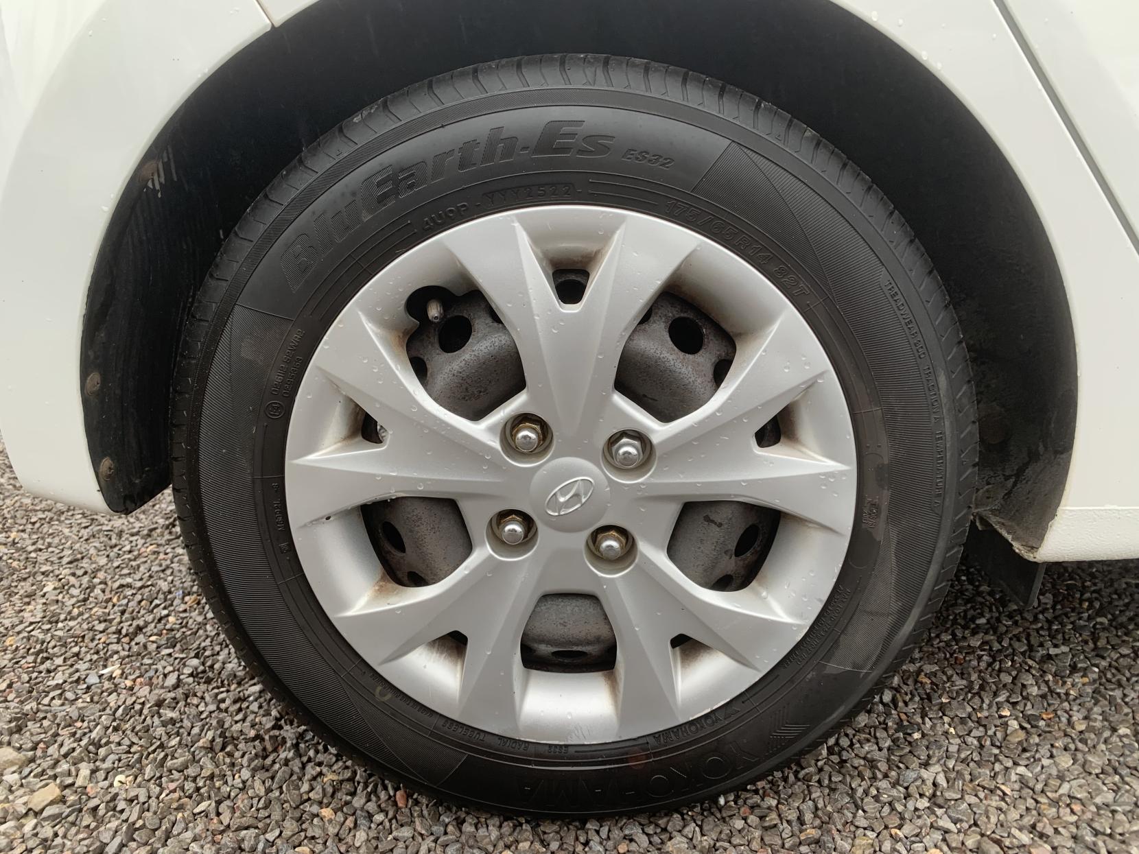 Hyundai i10 1.0 SE Hatchback 5dr Petrol Manual Euro 5 (66 ps)