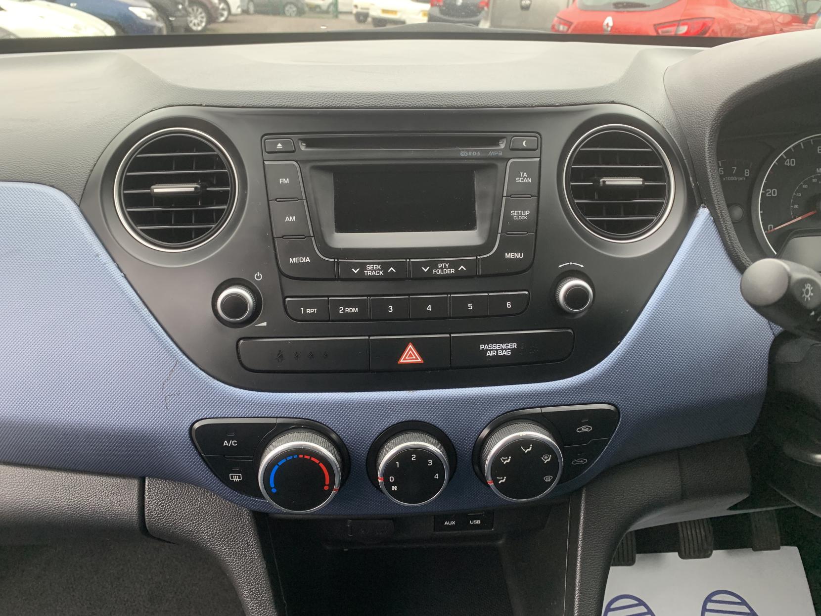 Hyundai i10 1.0 SE Hatchback 5dr Petrol Manual Euro 5 (66 ps)