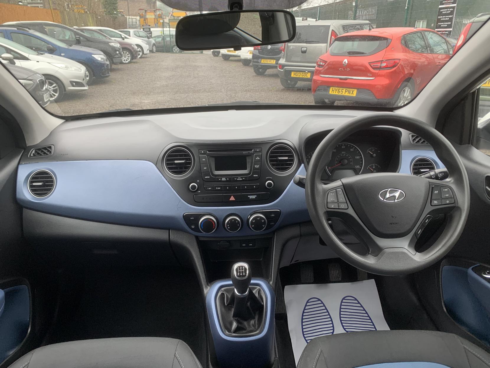 Hyundai i10 1.0 SE Hatchback 5dr Petrol Manual Euro 5 (66 ps)