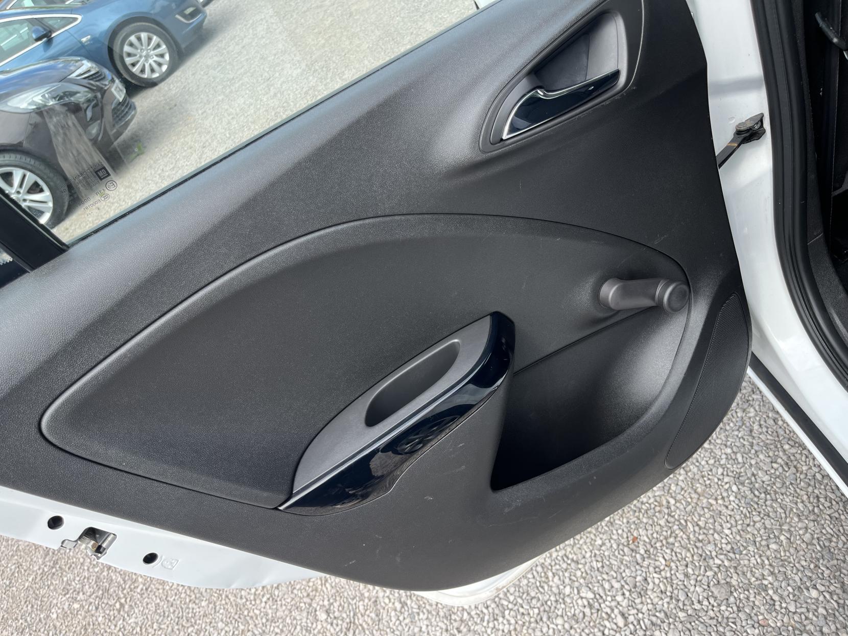 2015 00 VAUXHALL CORSA