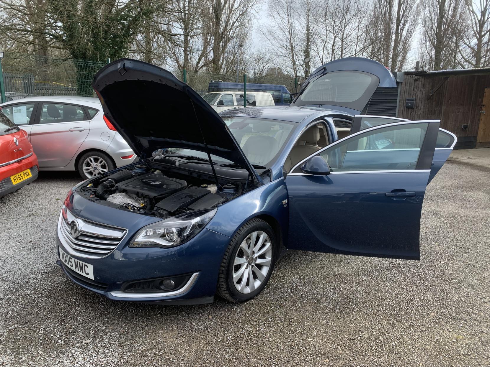 Vauxhall Insignia 2.0 CDTi Elite Nav Hatchback 5dr Diesel Auto Euro 5 (163 ps)