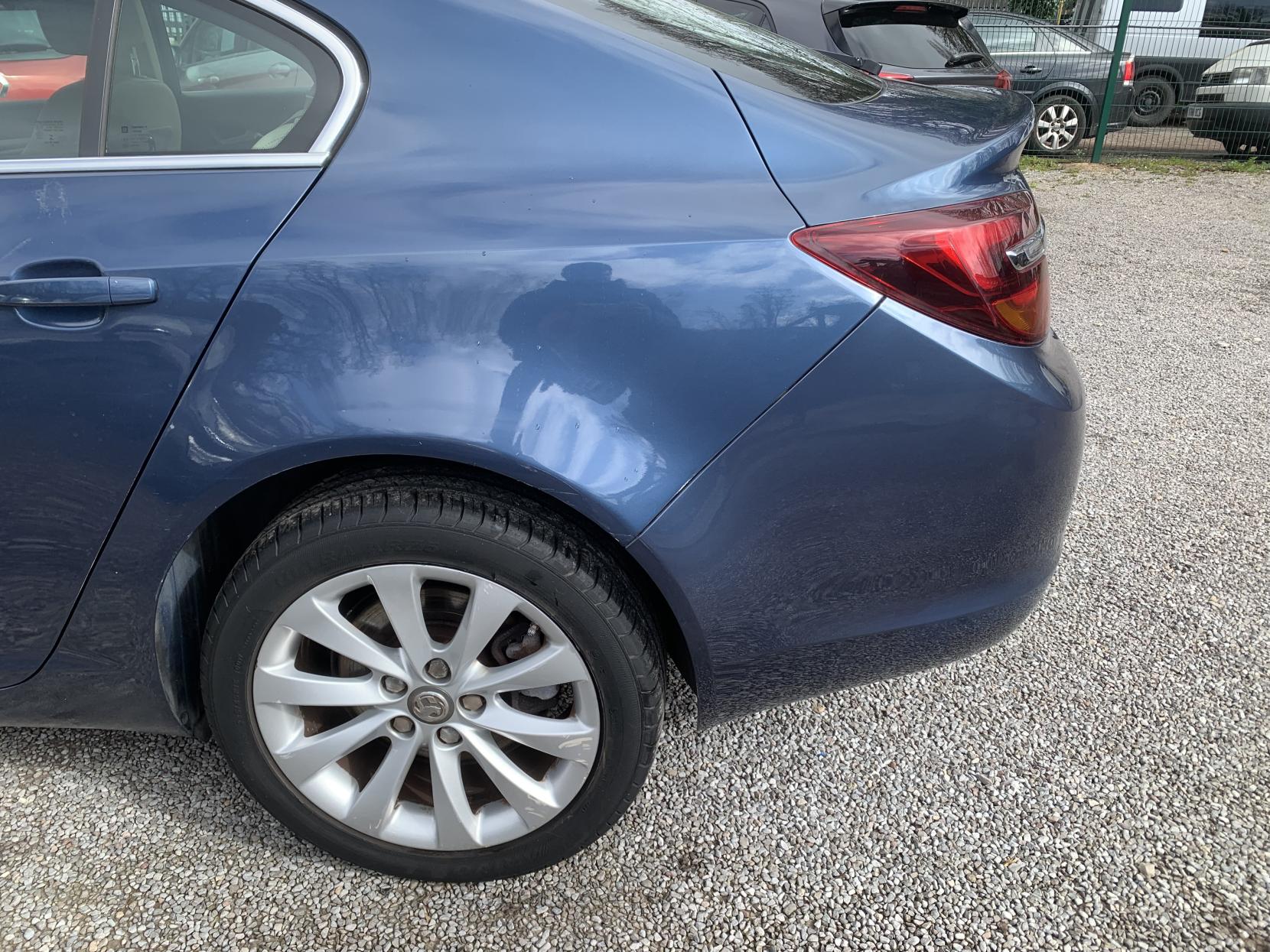 Vauxhall Insignia 2.0 CDTi Elite Nav Hatchback 5dr Diesel Auto Euro 5 (163 ps)