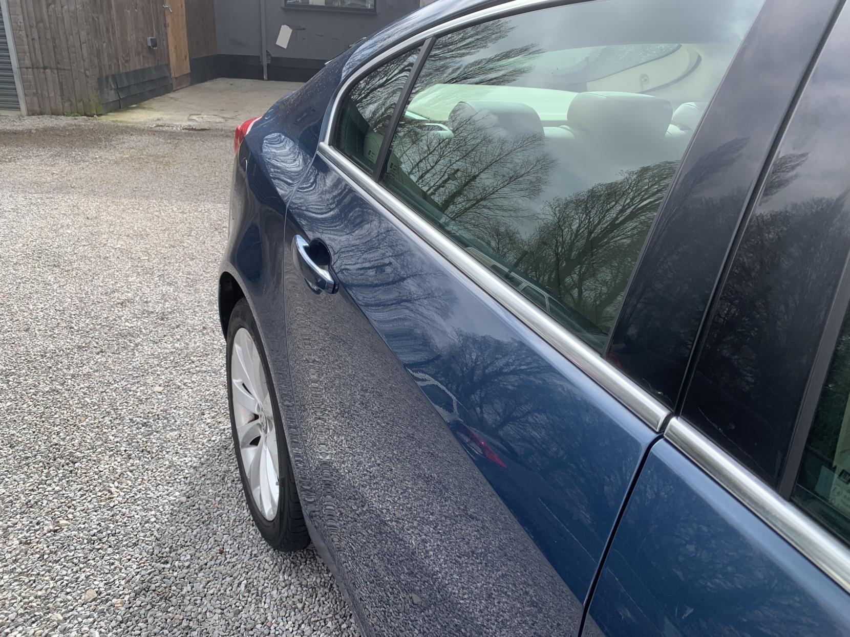 Vauxhall Insignia 2.0 CDTi Elite Nav Hatchback 5dr Diesel Auto Euro 5 (163 ps)