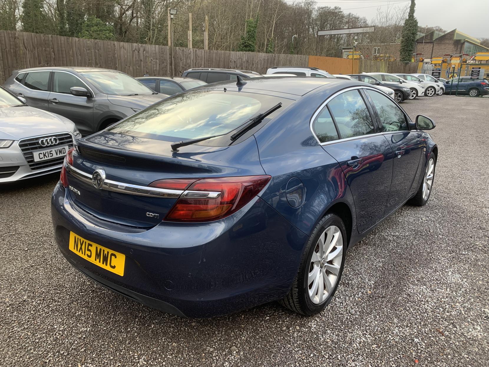 Vauxhall Insignia 2.0 CDTi Elite Nav Hatchback 5dr Diesel Auto Euro 5 (163 ps)