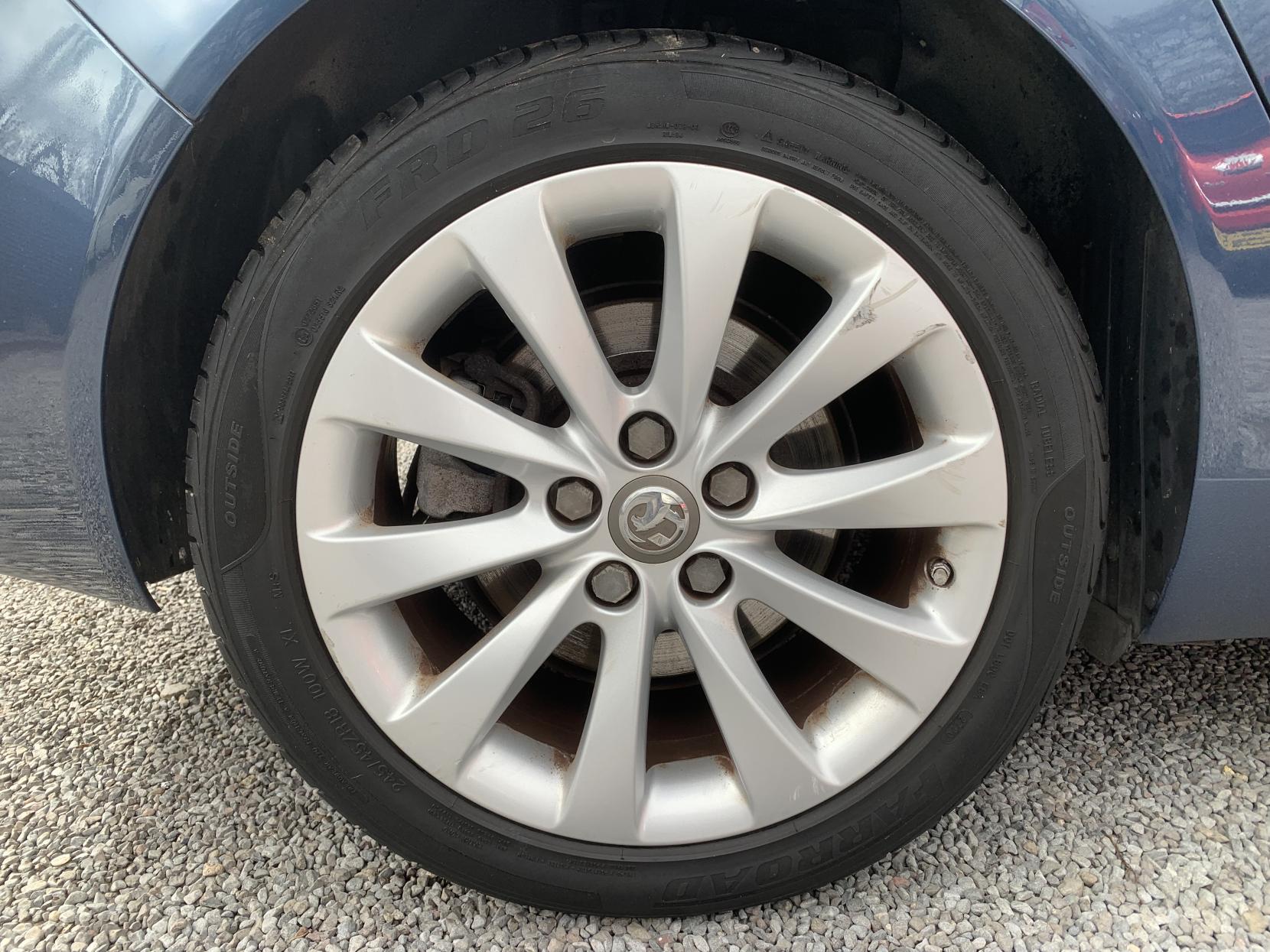 Vauxhall Insignia 2.0 CDTi Elite Nav Hatchback 5dr Diesel Auto Euro 5 (163 ps)