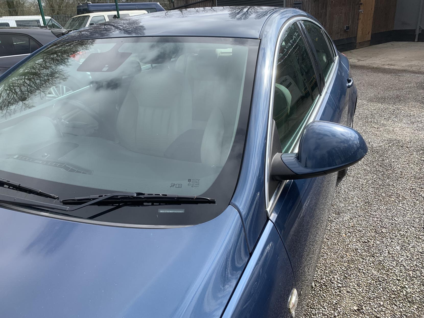 Vauxhall Insignia 2.0 CDTi Elite Nav Hatchback 5dr Diesel Auto Euro 5 (163 ps)