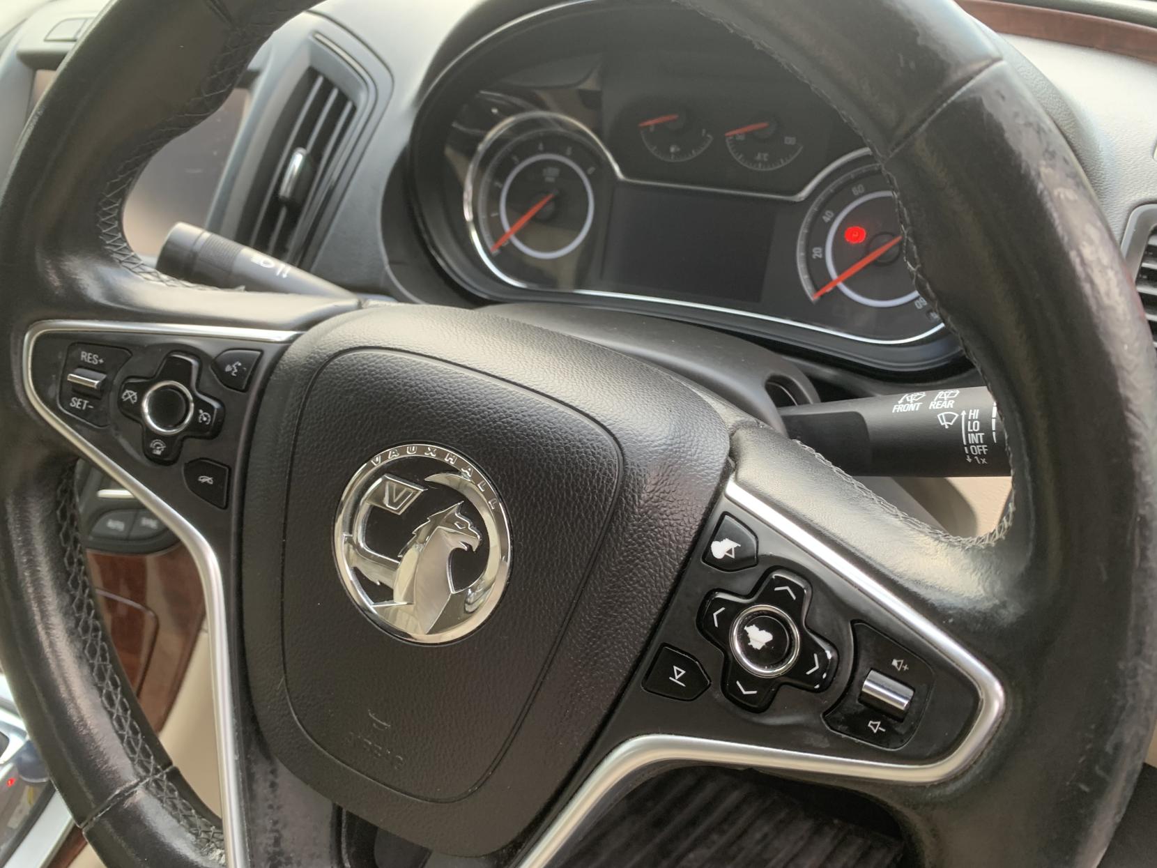 Vauxhall Insignia 2.0 CDTi Elite Nav Hatchback 5dr Diesel Auto Euro 5 (163 ps)