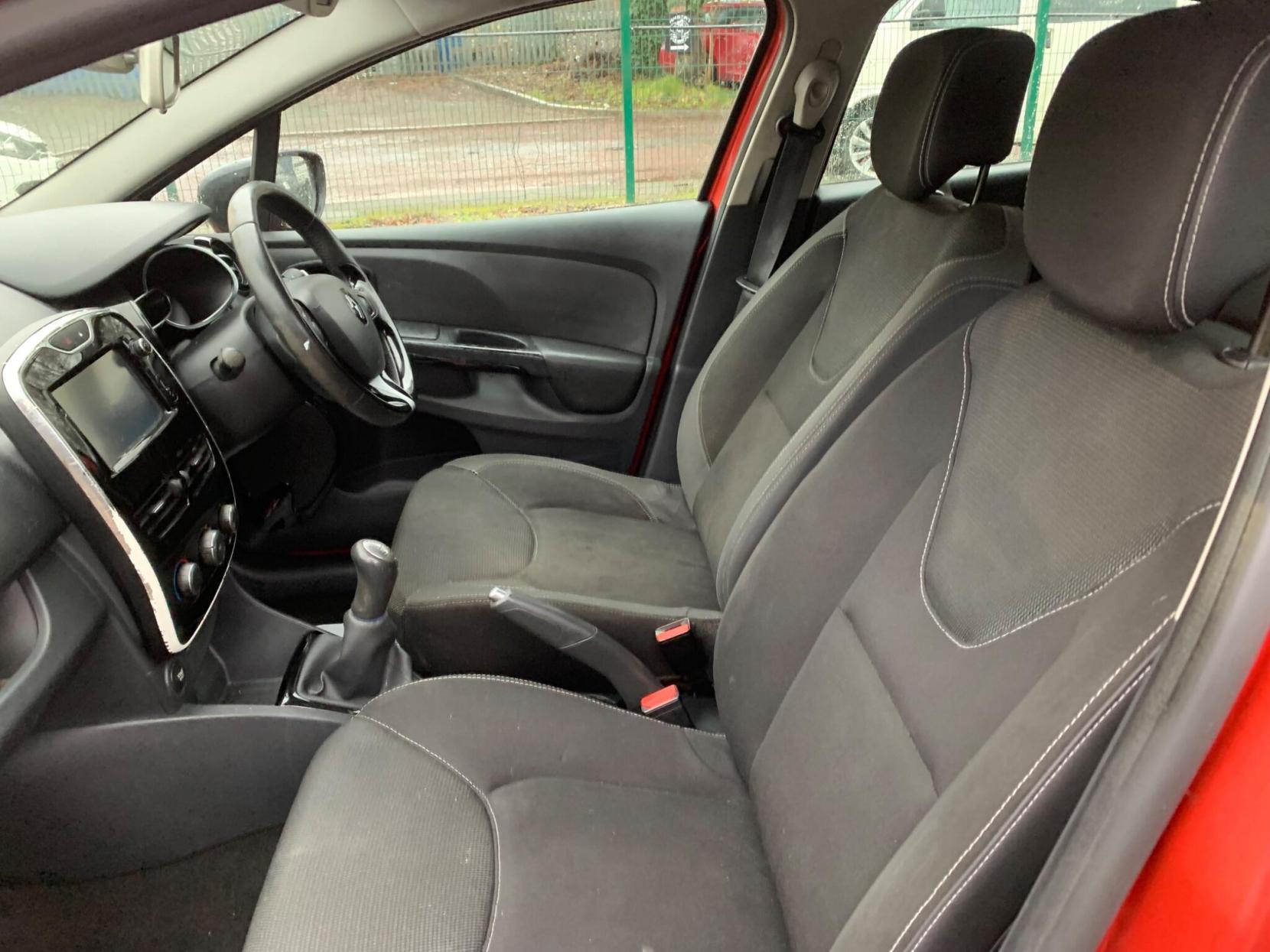 Renault Clio 0.9 TCe Dynamique Nav Euro 6 (s/s) 5dr