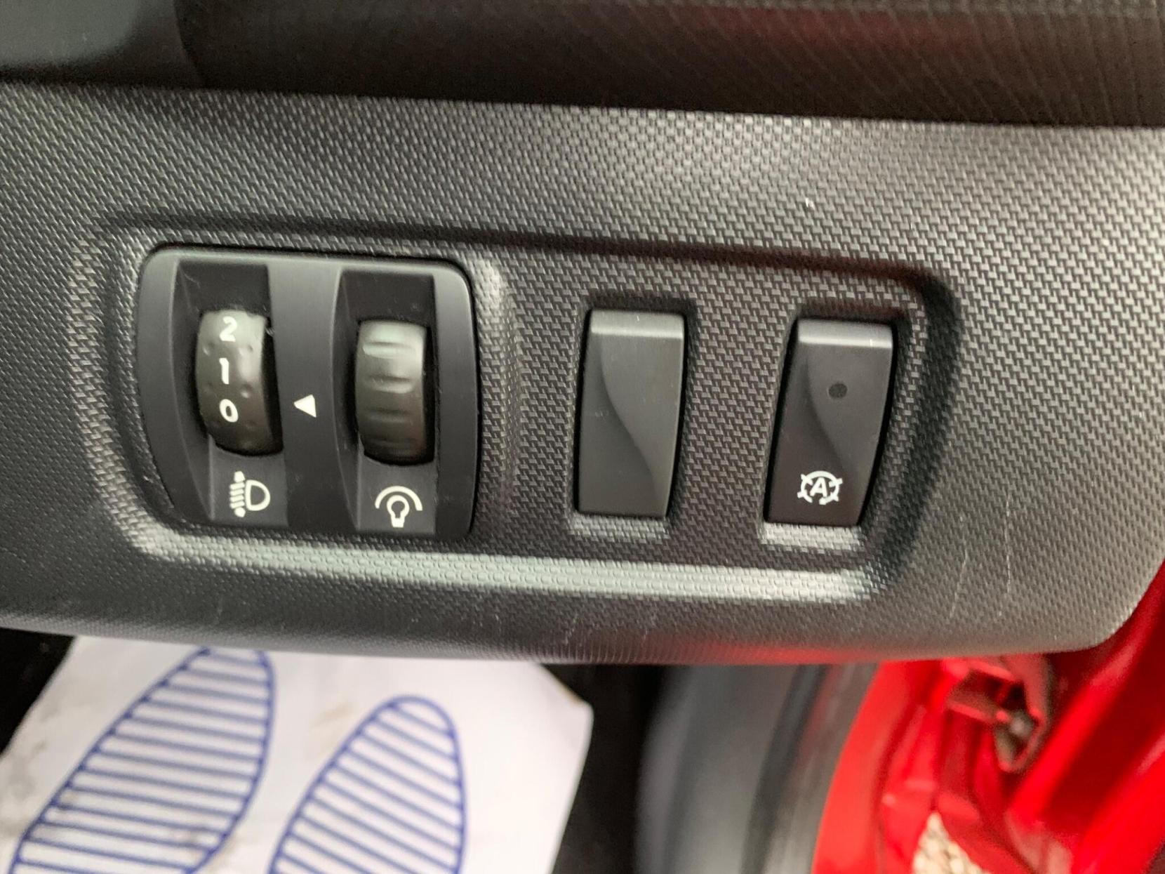 Renault Clio 0.9 TCe Dynamique Nav Euro 6 (s/s) 5dr