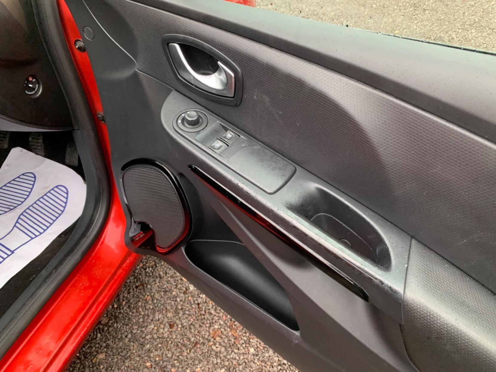 Renault Clio 0.9 TCe Dynamique Nav Euro 6 (s/s) 5dr