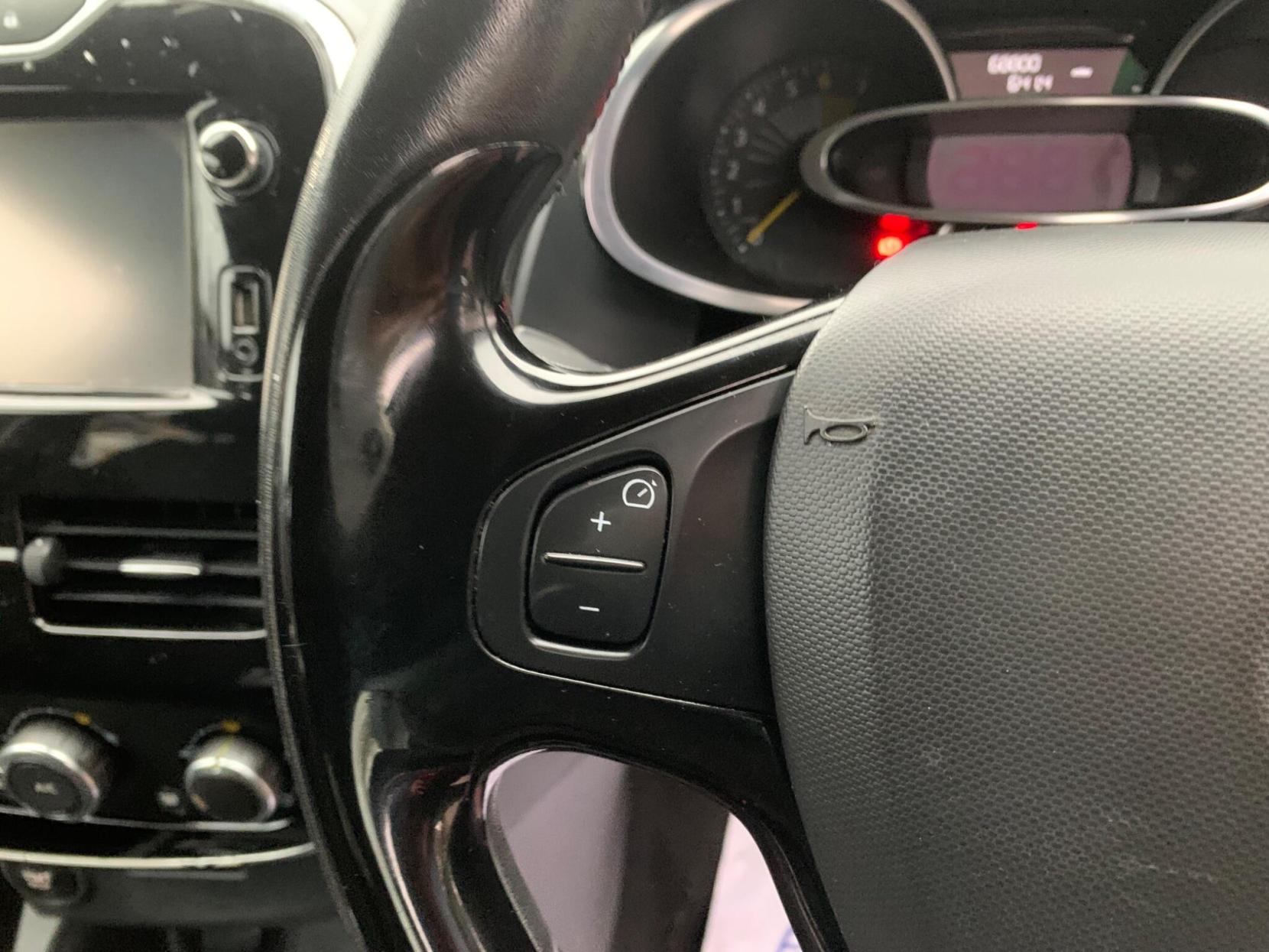 Renault Clio 0.9 TCe Dynamique Nav Euro 6 (s/s) 5dr