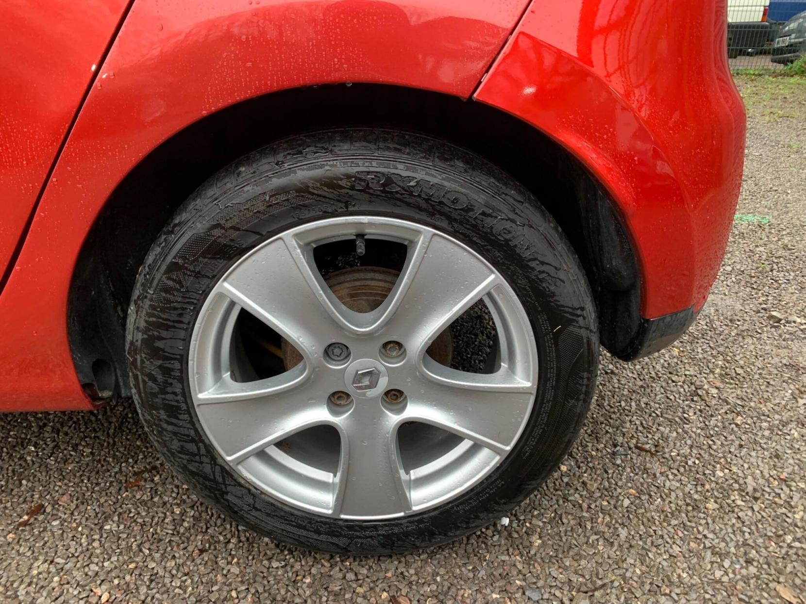 Renault Clio 0.9 TCe Dynamique Nav Euro 6 (s/s) 5dr