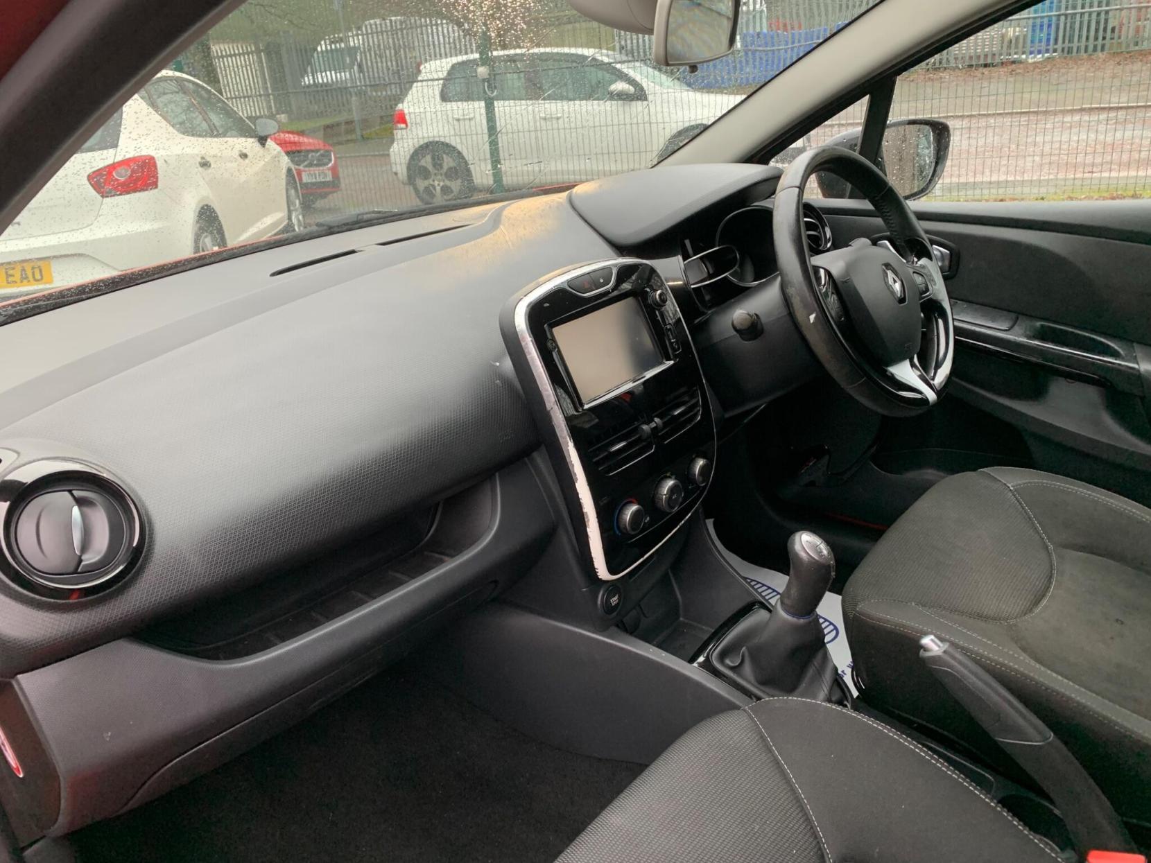 Renault Clio 0.9 TCe Dynamique Nav Euro 6 (s/s) 5dr