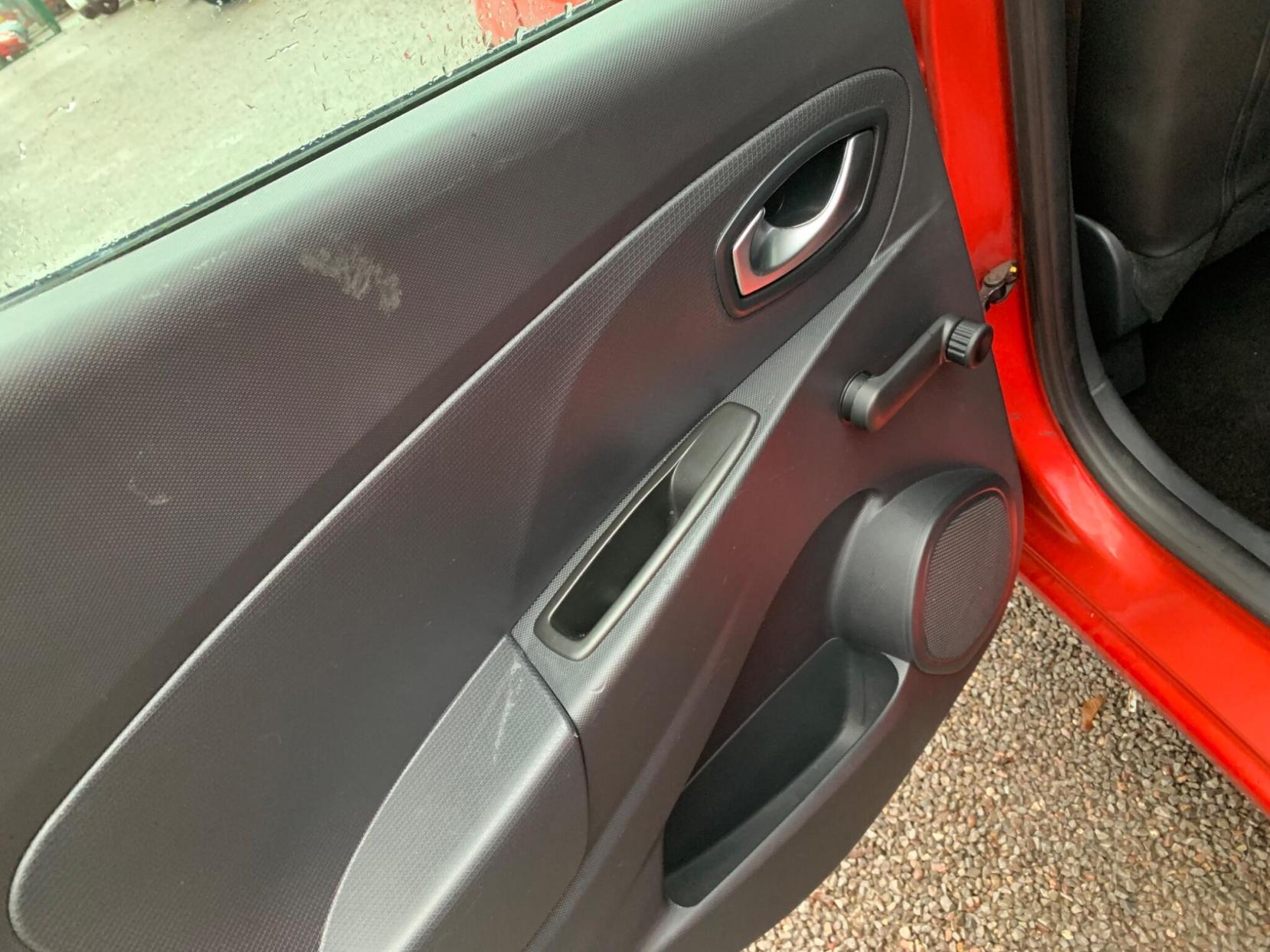 Renault Clio 0.9 TCe Dynamique Nav Euro 6 (s/s) 5dr