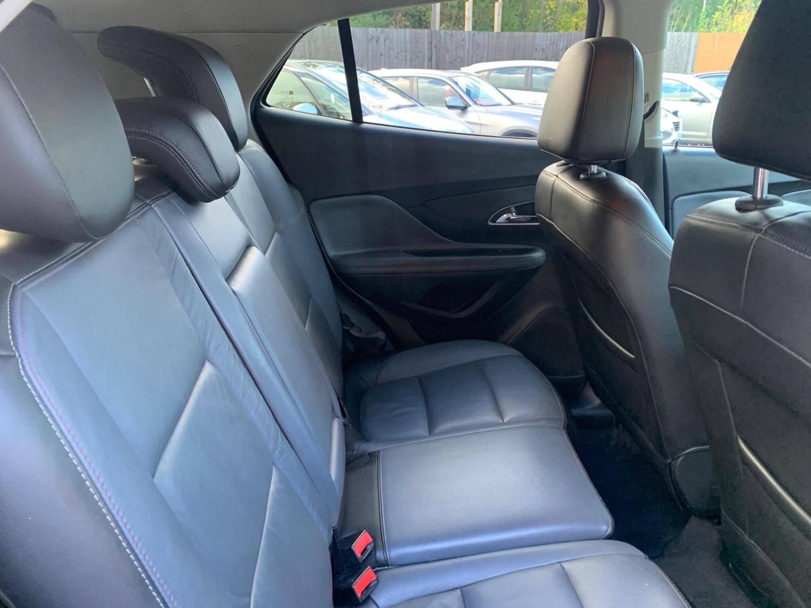 Vauxhall Mokka 1.6 SE 2WD Euro 5 (s/s) 5dr