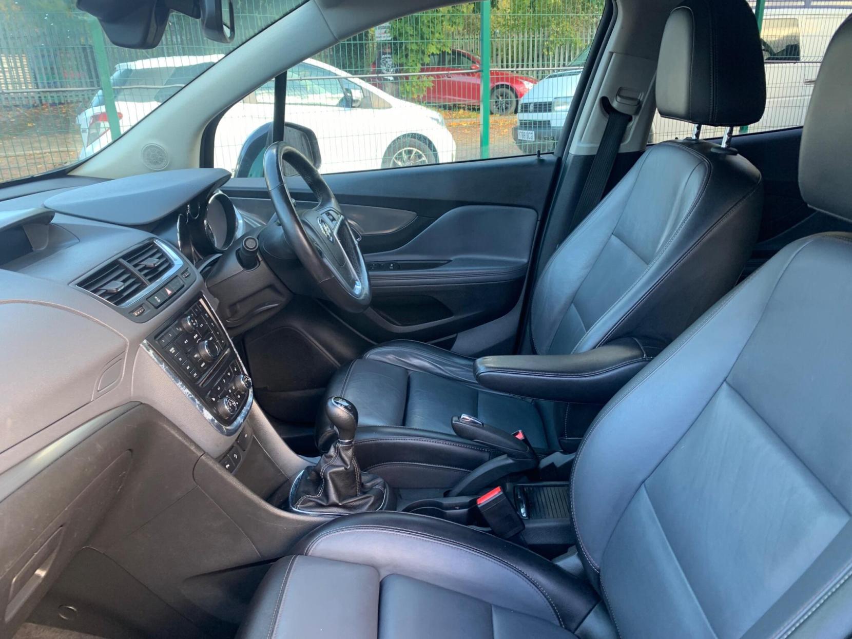 Vauxhall Mokka 1.6 SE 2WD Euro 5 (s/s) 5dr