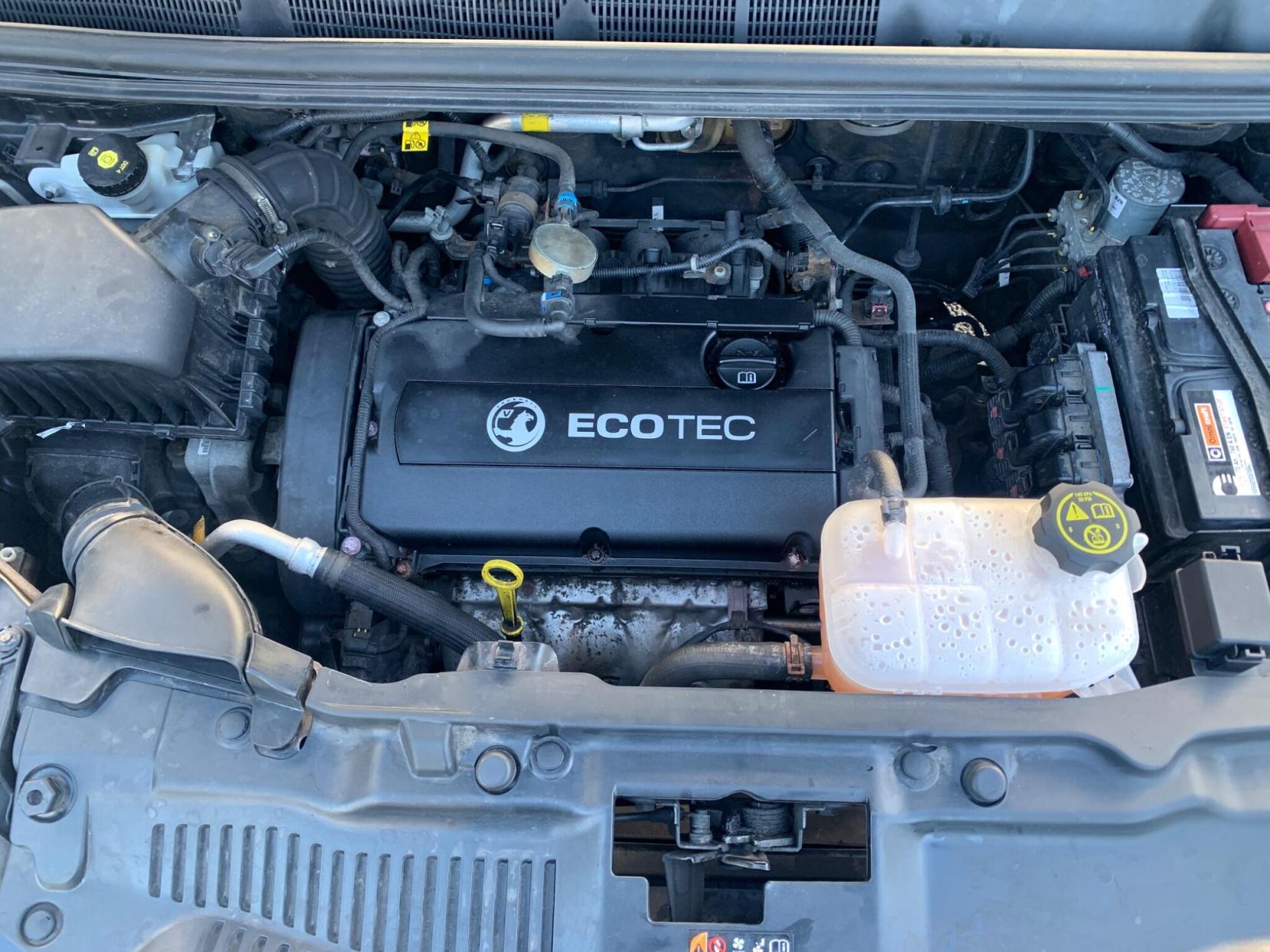 Vauxhall Mokka 1.6 SE 2WD Euro 5 (s/s) 5dr