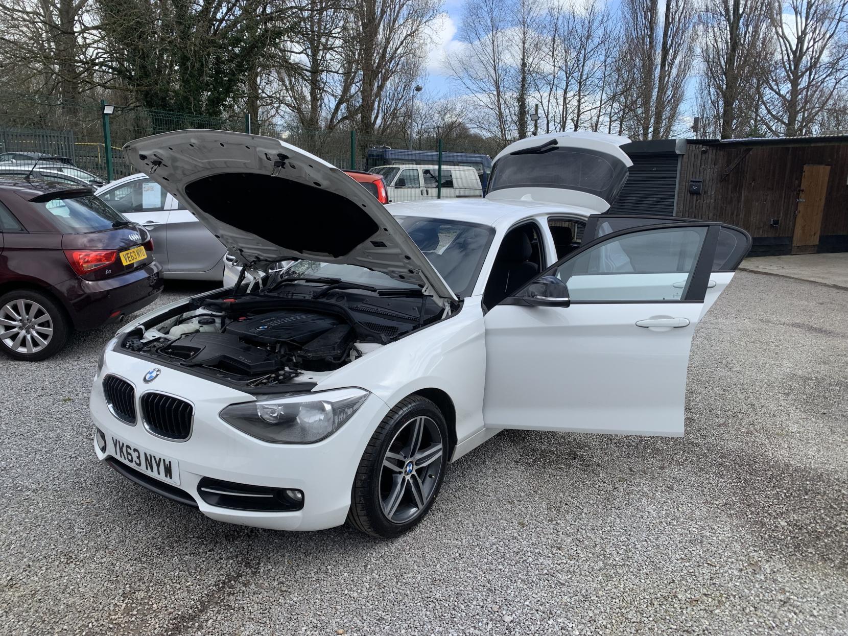 BMW 1 Series 2.0 116d Sport Hatchback 5dr Diesel Manual Euro 5 (s/s) (116 ps)