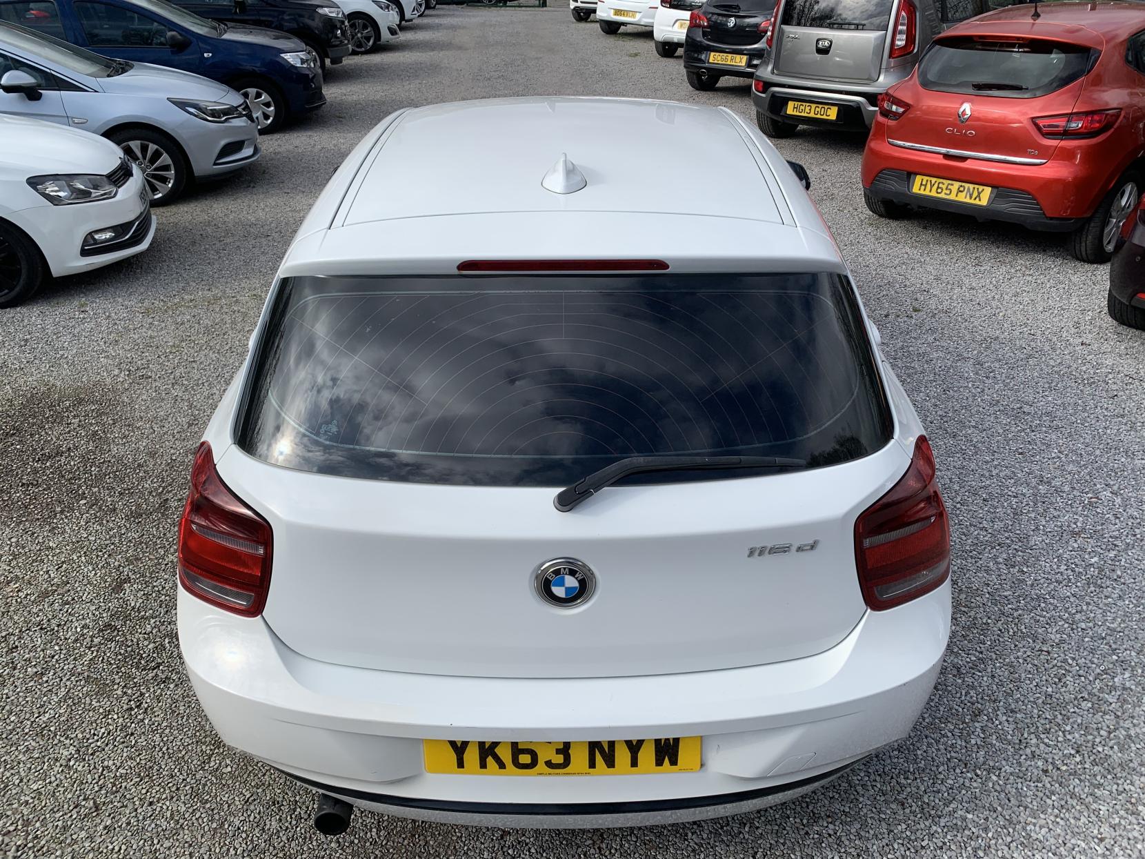 BMW 1 Series 2.0 116d Sport Hatchback 5dr Diesel Manual Euro 5 (s/s) (116 ps)