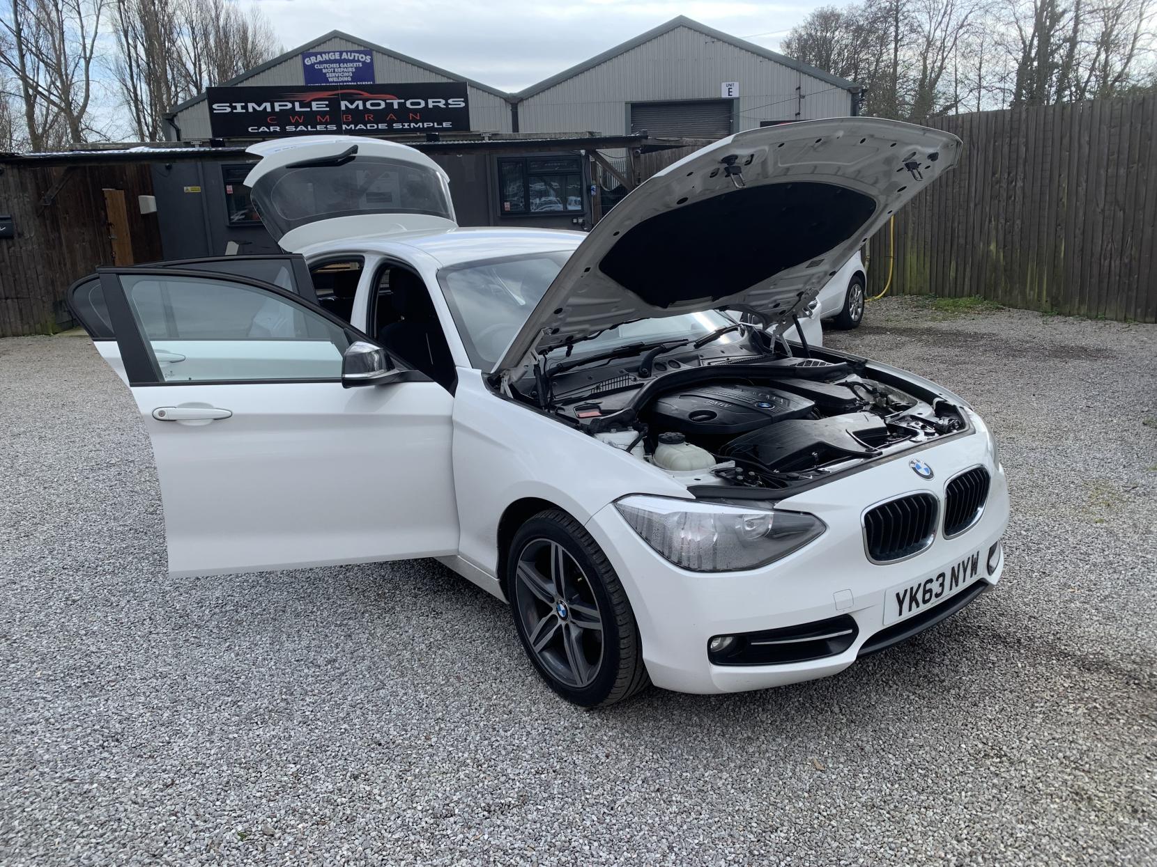BMW 1 Series 2.0 116d Sport Hatchback 5dr Diesel Manual Euro 5 (s/s) (116 ps)