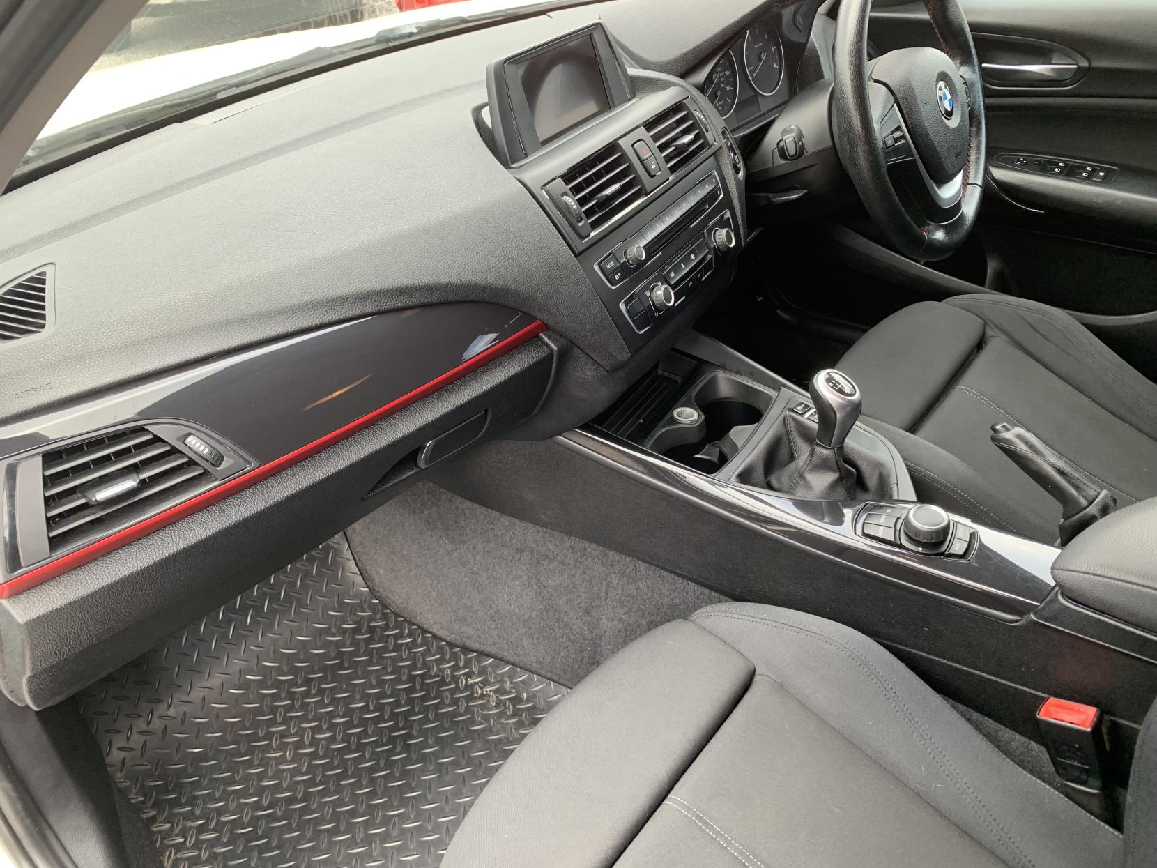 BMW 1 Series 2.0 116d Sport Hatchback 5dr Diesel Manual Euro 5 (s/s) (116 ps)