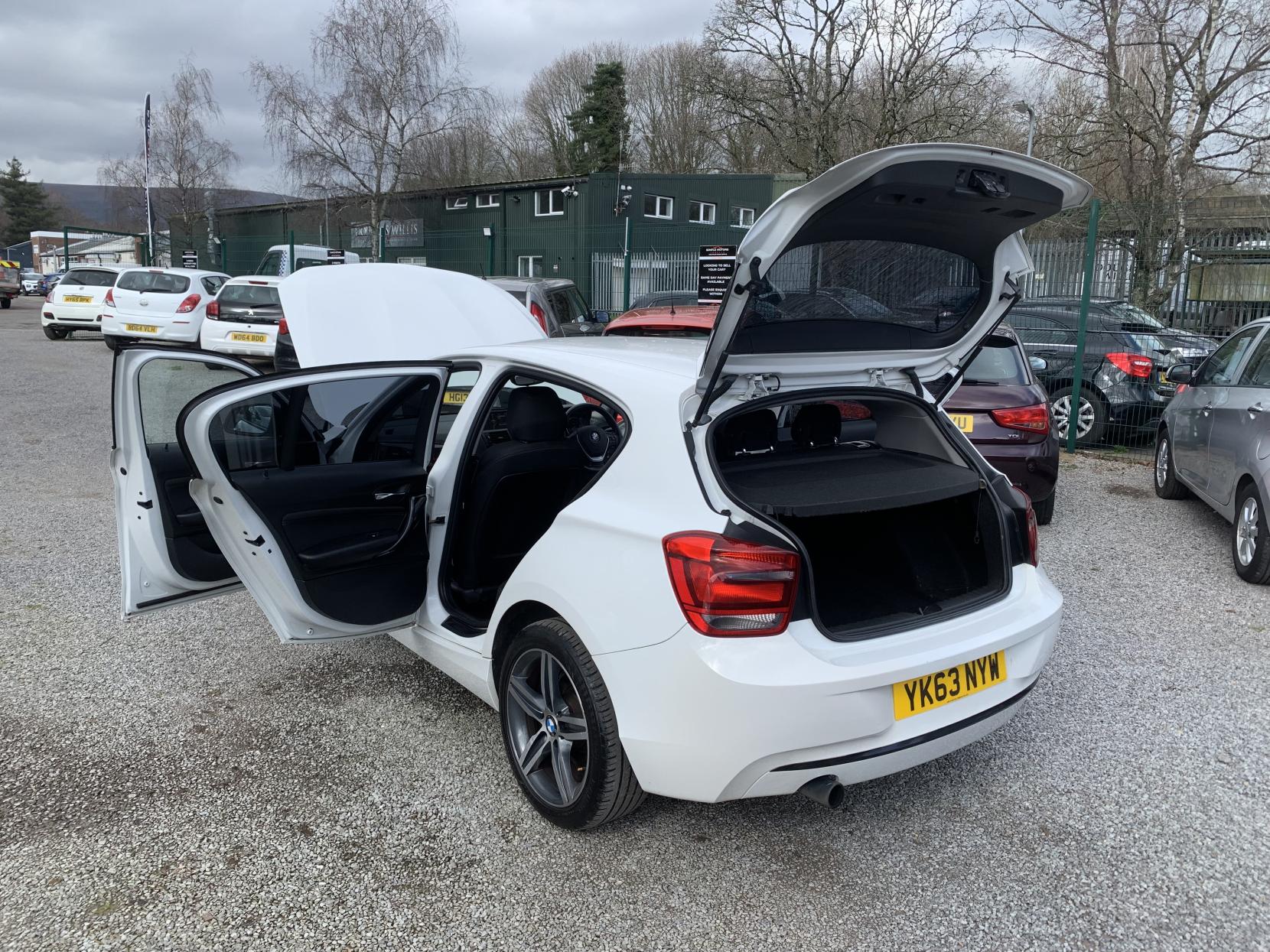 BMW 1 Series 2.0 116d Sport Hatchback 5dr Diesel Manual Euro 5 (s/s) (116 ps)