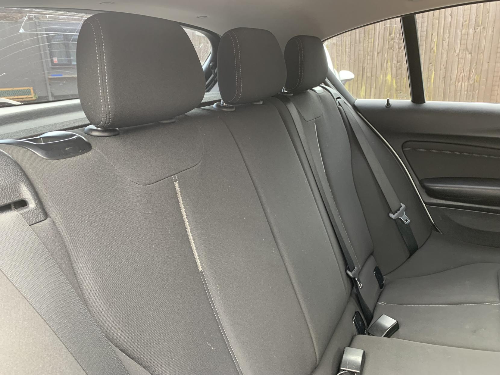 BMW 1 Series 2.0 116d Sport Hatchback 5dr Diesel Manual Euro 5 (s/s) (116 ps)