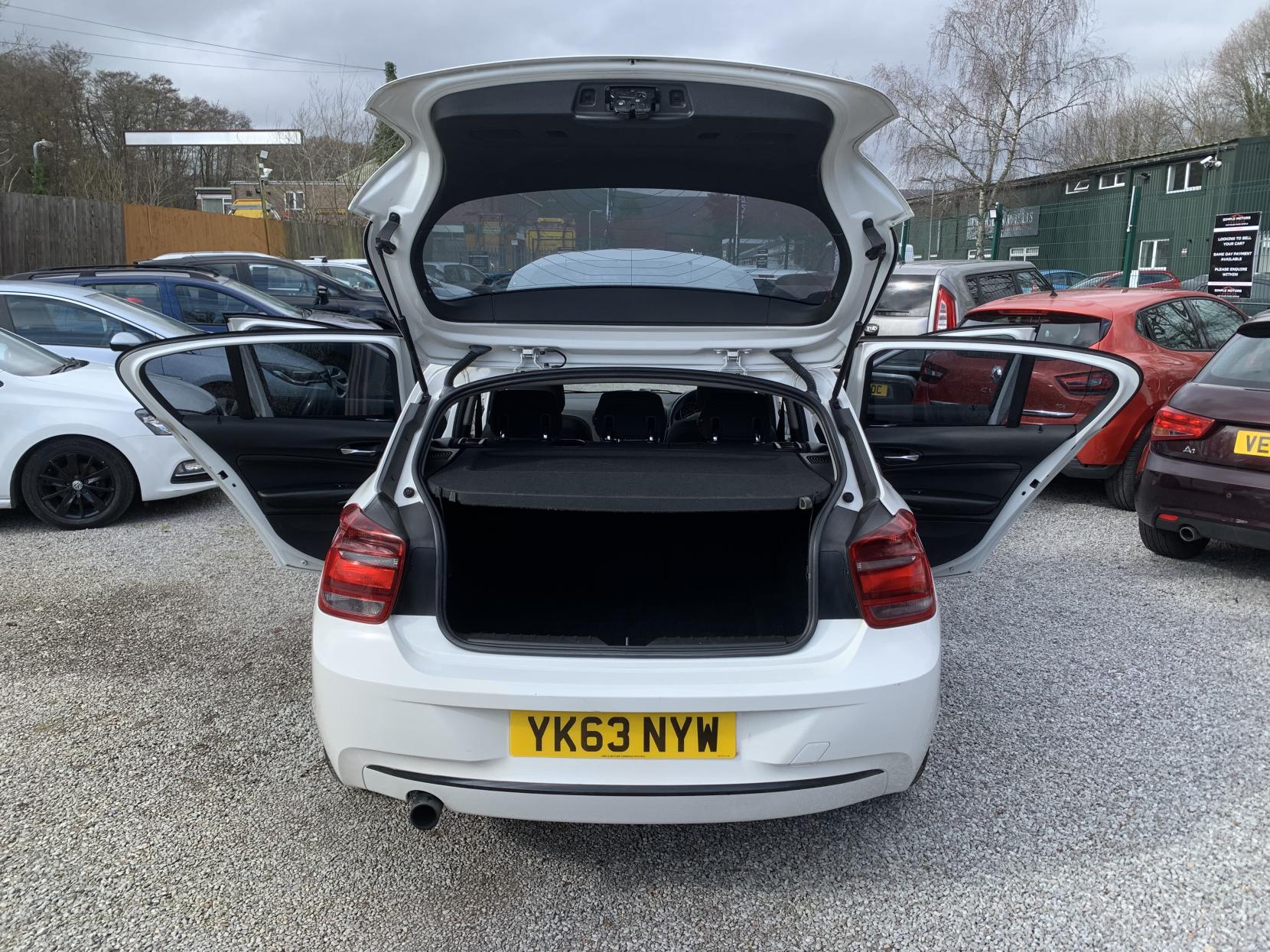 BMW 1 Series 2.0 116d Sport Hatchback 5dr Diesel Manual Euro 5 (s/s) (116 ps)