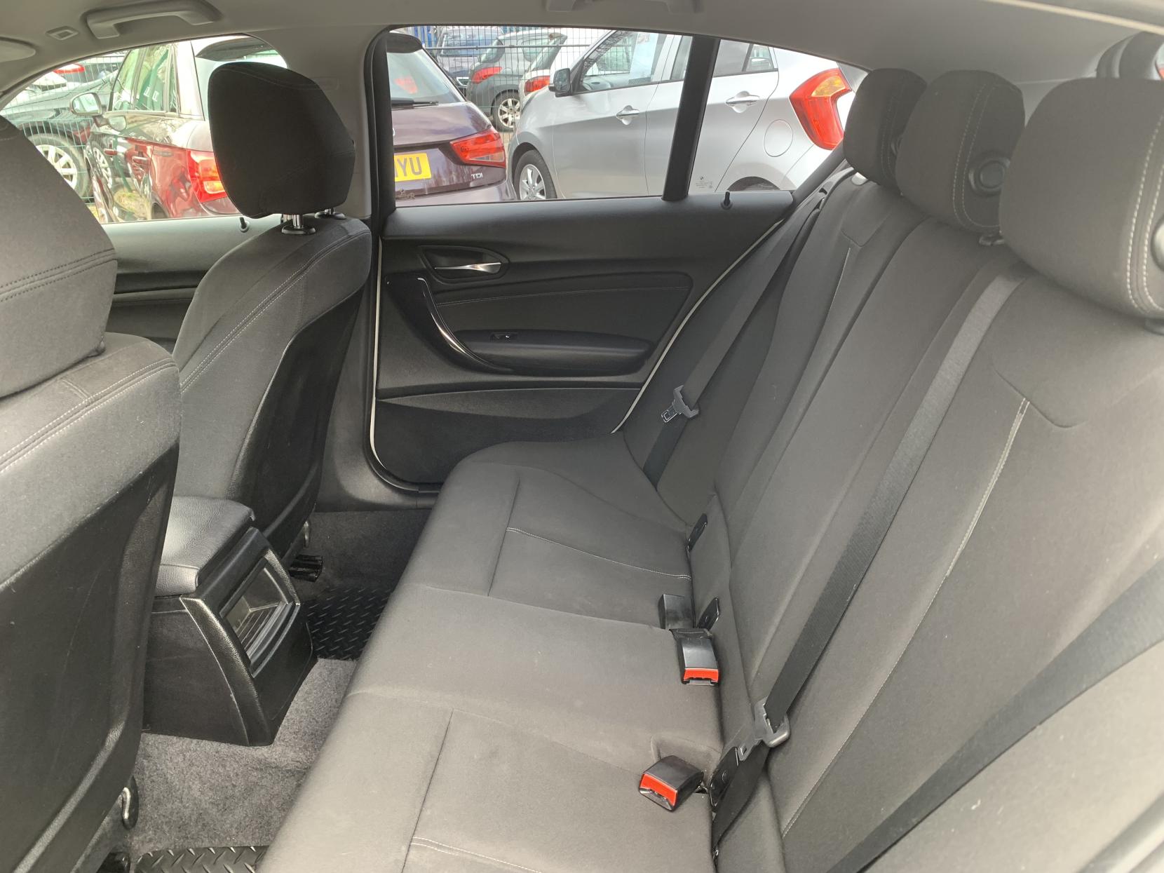 BMW 1 Series 2.0 116d Sport Hatchback 5dr Diesel Manual Euro 5 (s/s) (116 ps)