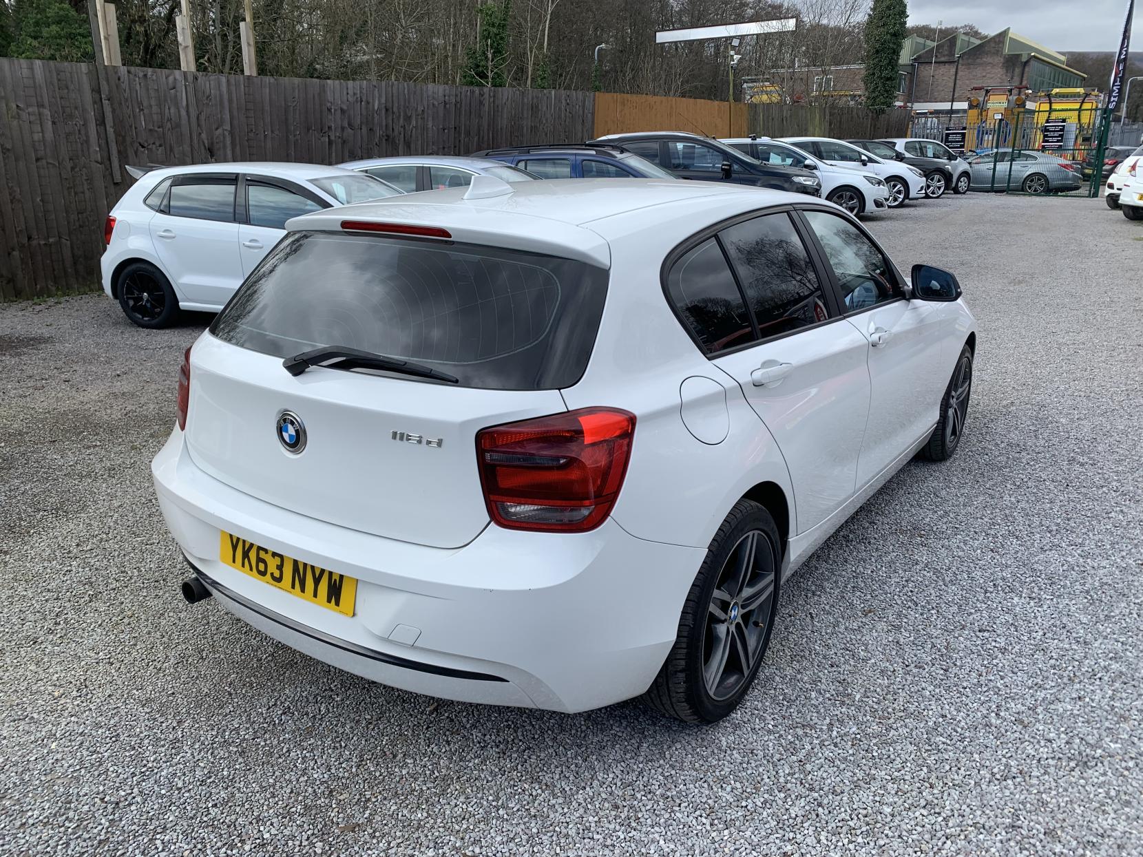 BMW 1 Series 2.0 116d Sport Hatchback 5dr Diesel Manual Euro 5 (s/s) (116 ps)