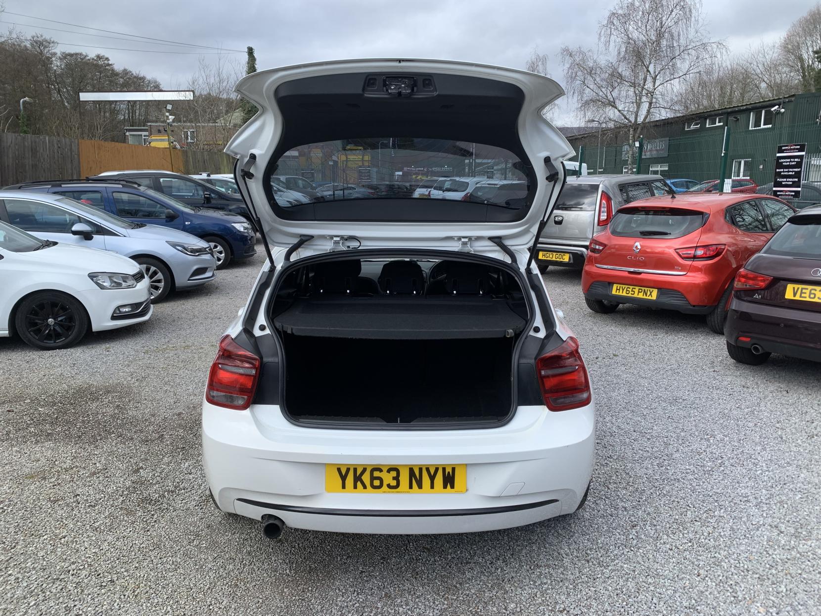 BMW 1 Series 2.0 116d Sport Hatchback 5dr Diesel Manual Euro 5 (s/s) (116 ps)