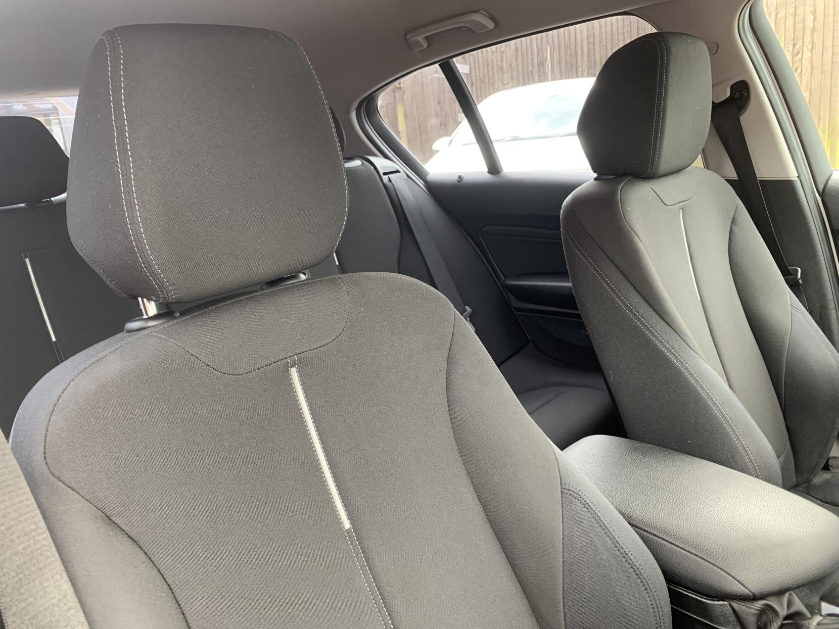 BMW 1 Series 2.0 116d Sport Hatchback 5dr Diesel Manual Euro 5 (s/s) (116 ps)