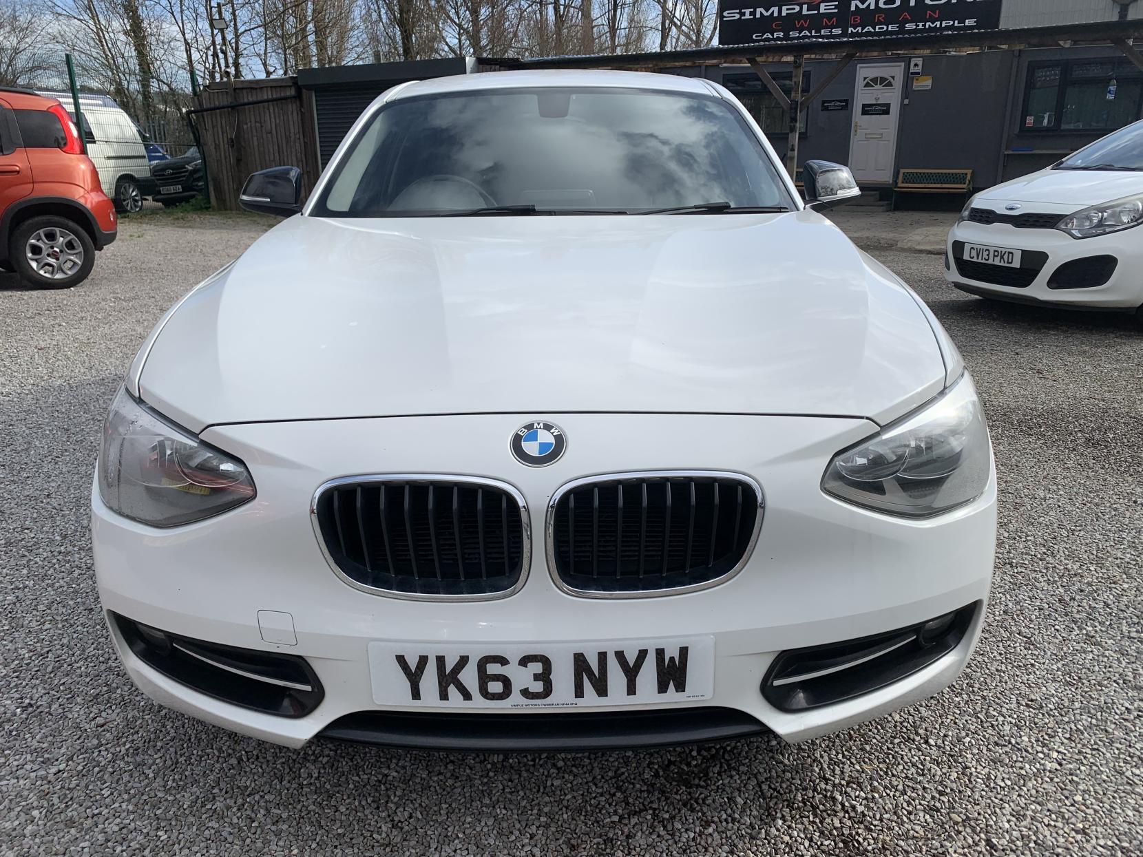 BMW 1 Series 2.0 116d Sport Hatchback 5dr Diesel Manual Euro 5 (s/s) (116 ps)