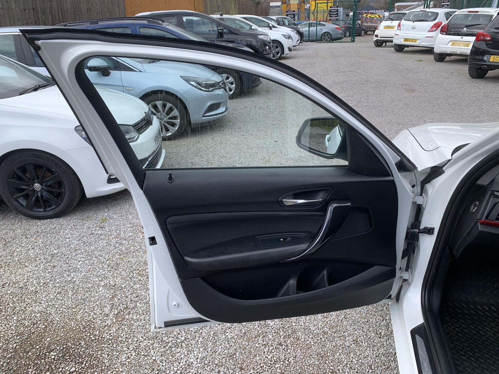 BMW 1 Series 2.0 116d Sport Hatchback 5dr Diesel Manual Euro 5 (s/s) (116 ps)